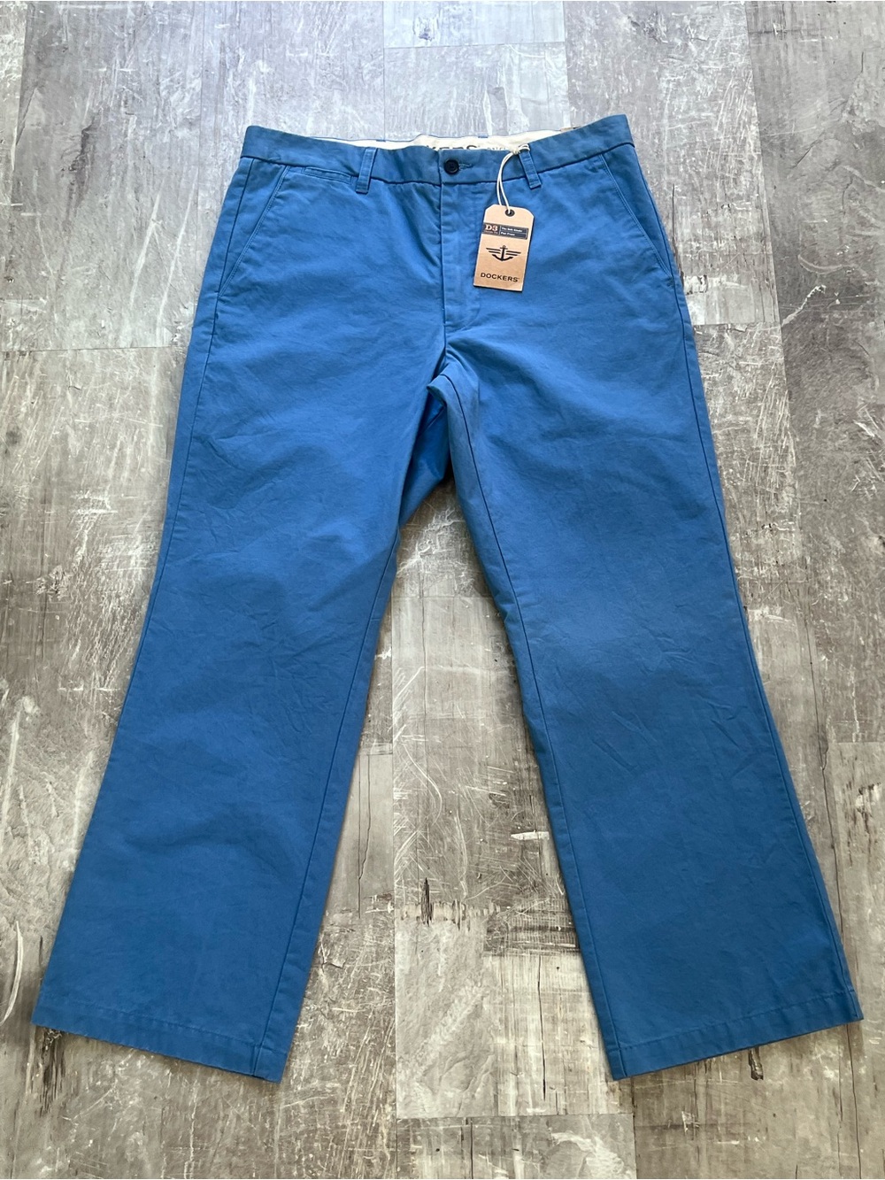 Men’s NWT Classic Fit Flat Front 36x30 Blue Chinos